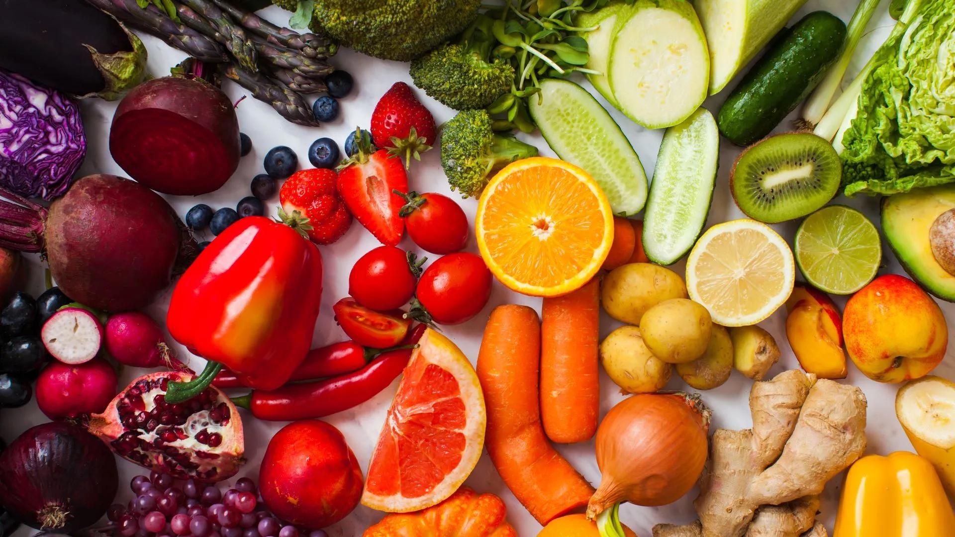 Eat the Rainbow: Why Colorful Fruits & Veggies Matter